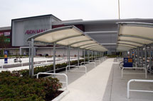 お店についているテント