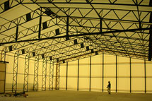 工場についてるテント